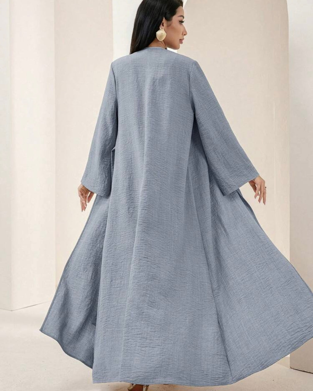 Elegant Metal Buckle Long Sleeve Abaya