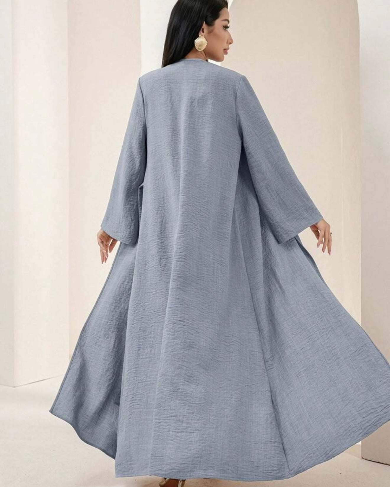 Elegant Metal Buckle Long Sleeve Abaya
